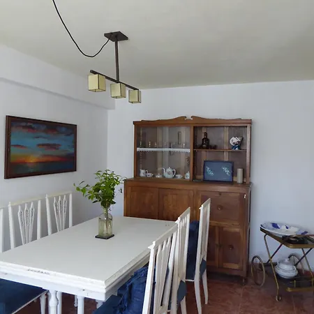 Acogedora De 165 M2 En Ajardinada Totalmente Cerrada De 600 M2 Buno